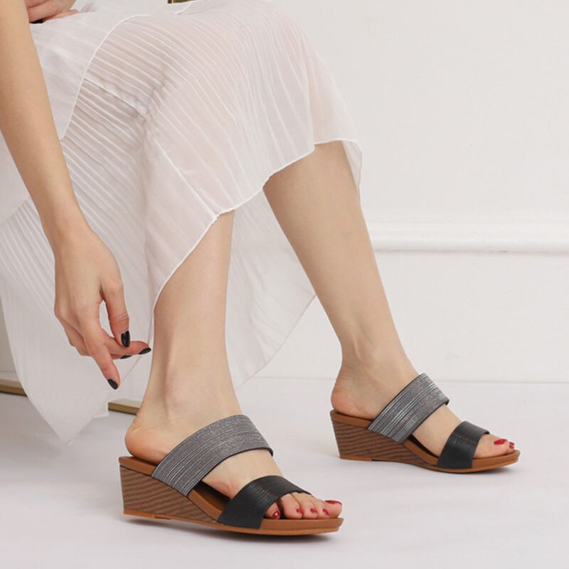 New Fashion Wear Thick Soled High Heels Thick Soled Sandals New Fashion Wear Thick Soled High Heels Thick Soled Sandals